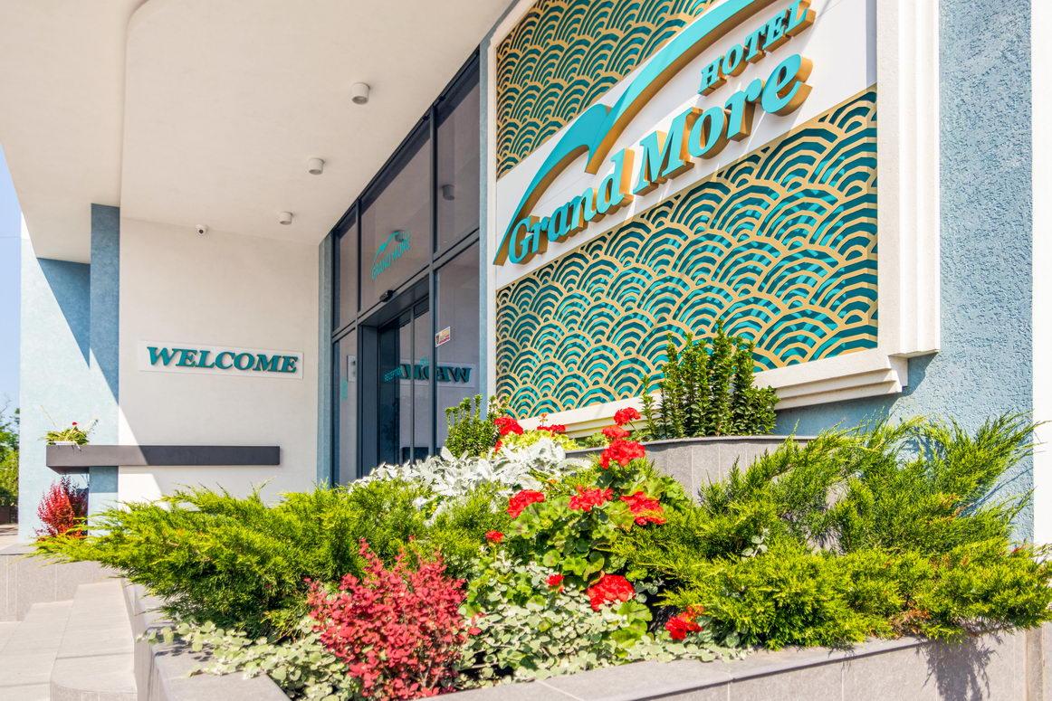 Hotel Grand More Zatoka Exterior photo